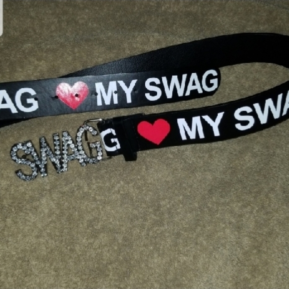 2 belts - Picture 3 of 4